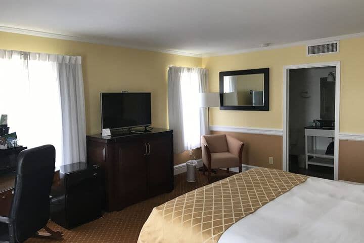 Room 14 of 66