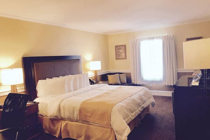 Room 17 of 66